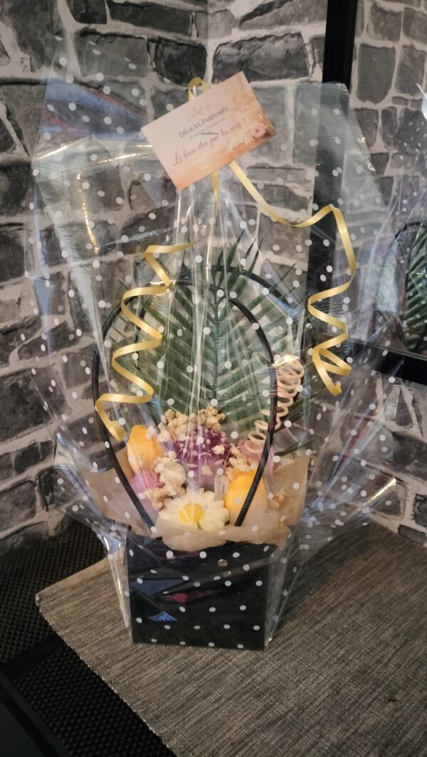 Bouquet sac à main à la violette